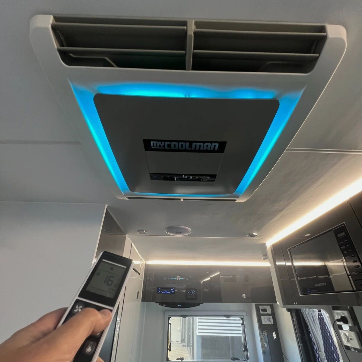 MyCOOLMAN Inverter Roof Top Air Conditioner 3kw