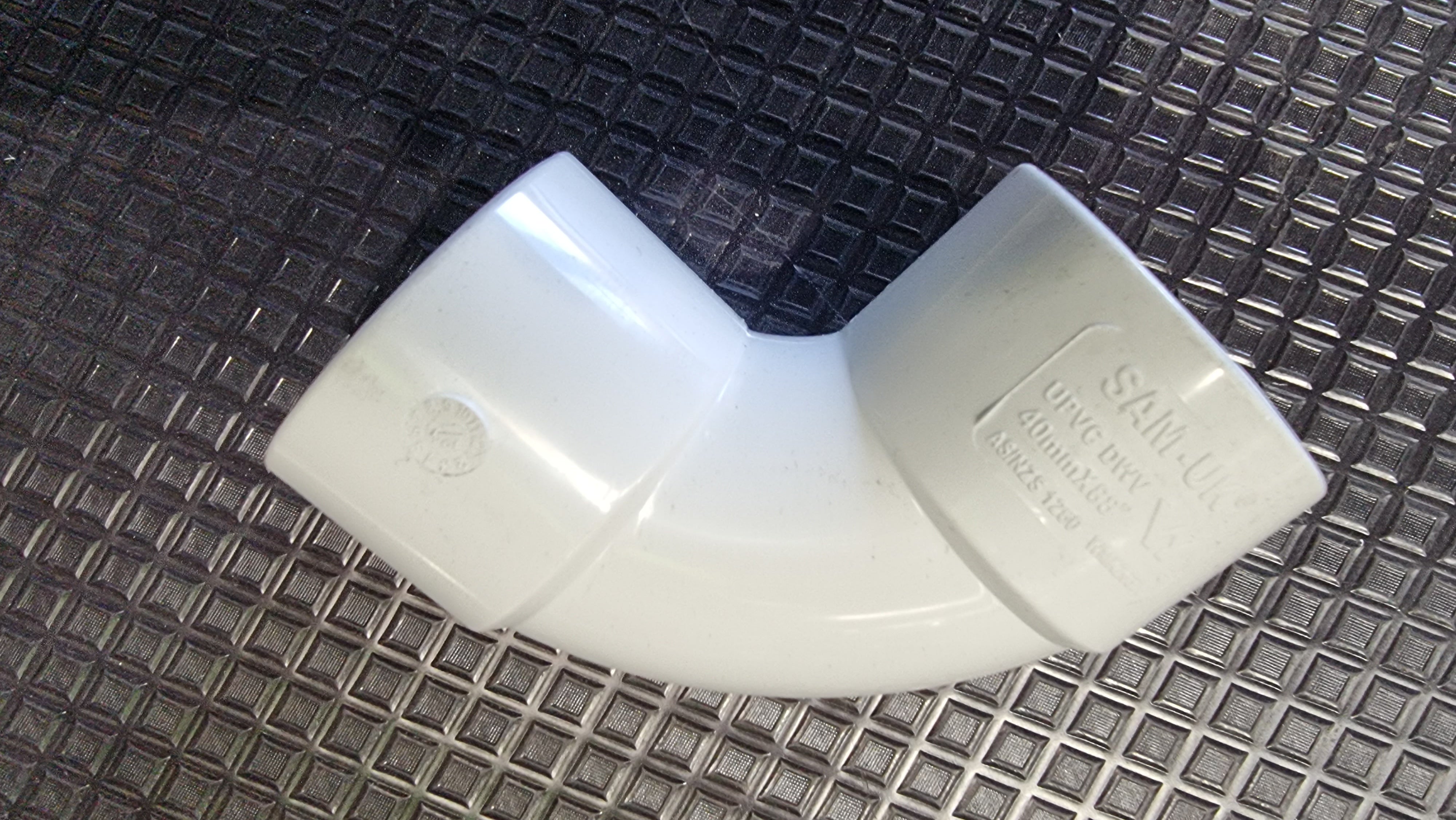 PVC Bend 90â°  F/F 40mm