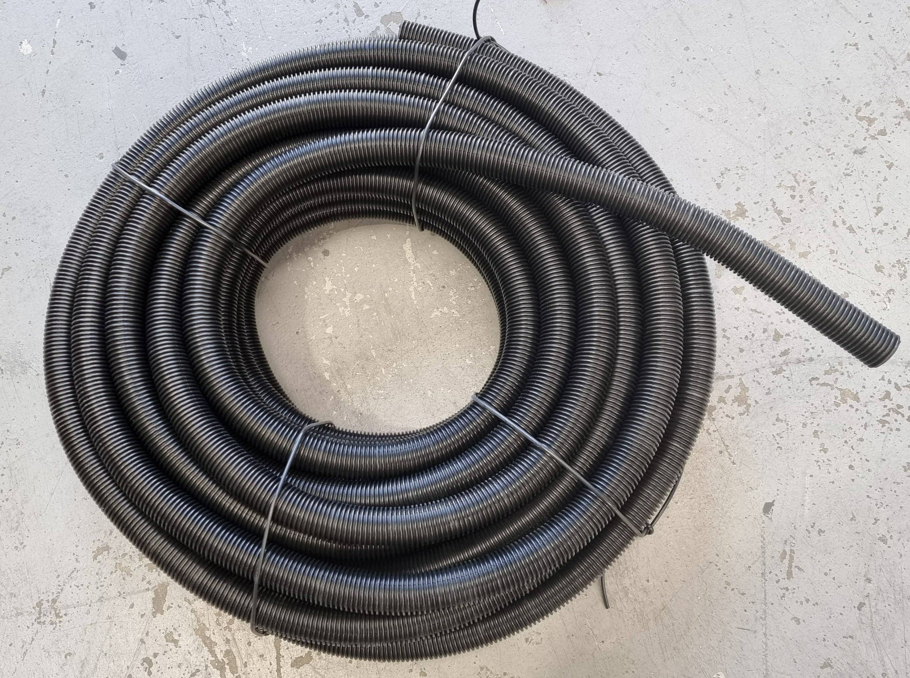 Flexi Hose Poly Corrugated 28mm