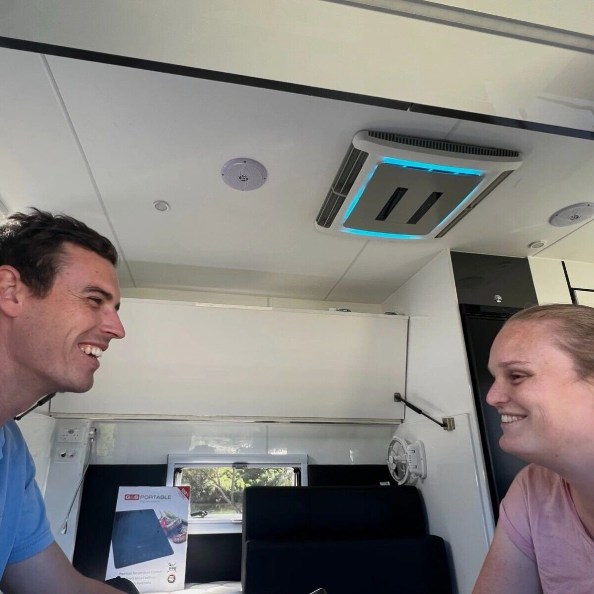 MyCOOLMAN Inverter Roof Top Air Conditioner 3kw