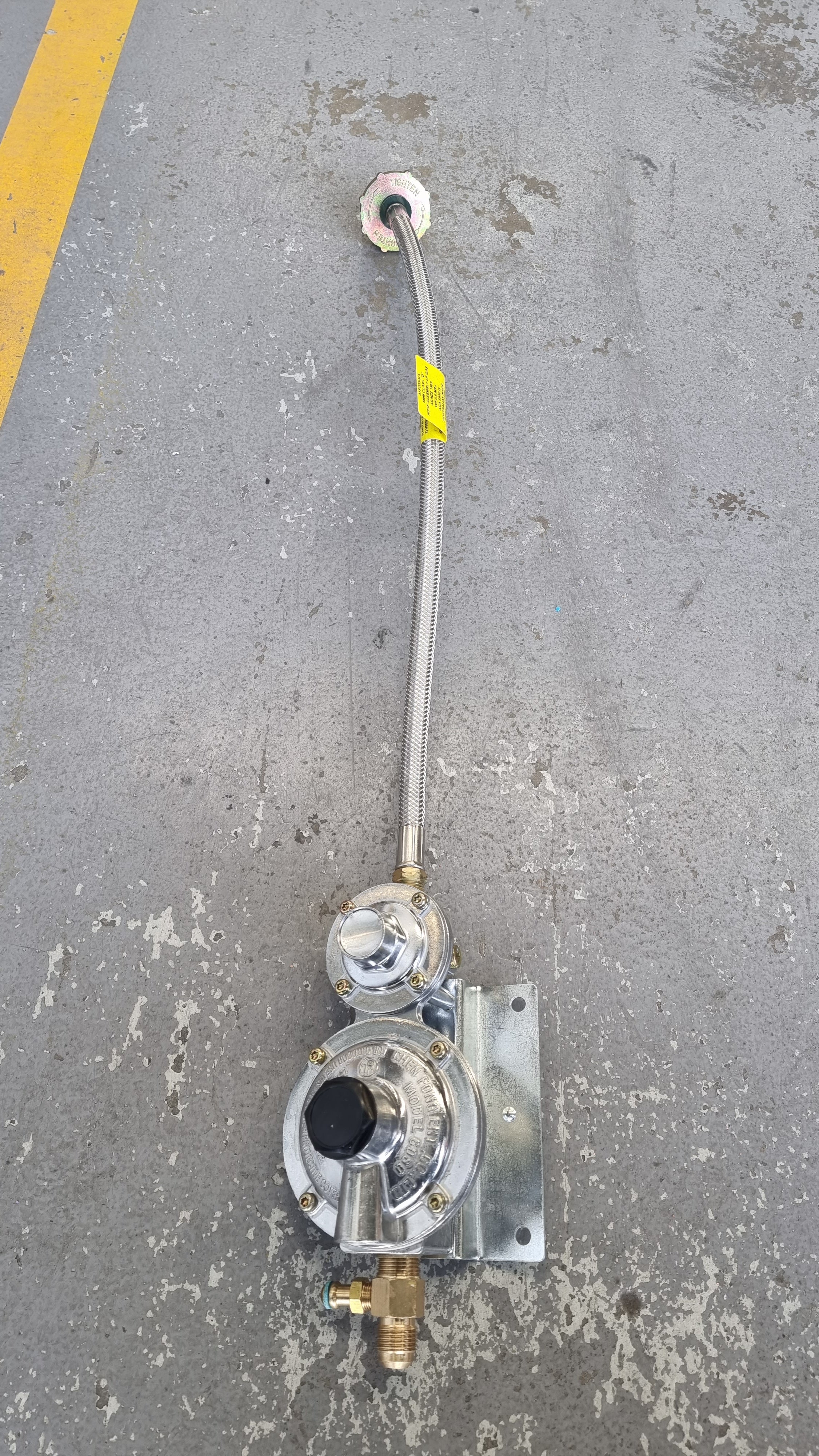 Single Gas Regulator 600mm [ASSEMBLY]
