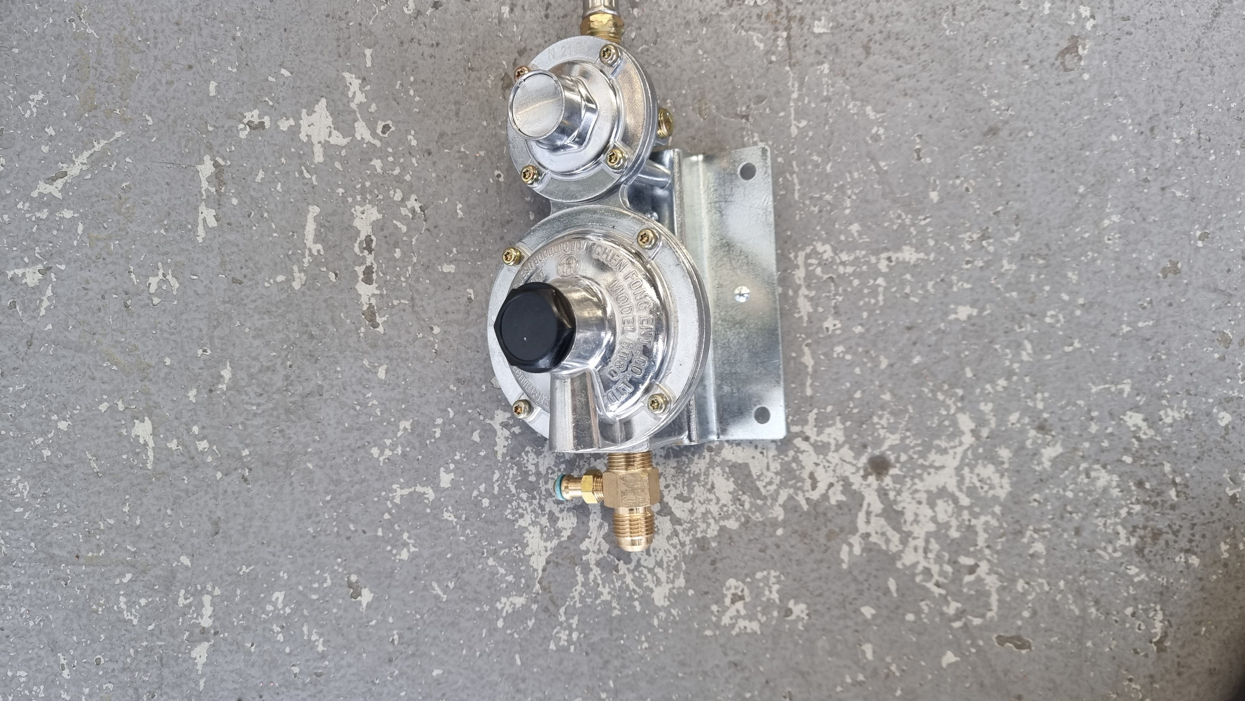 Single Gas Regulator 450mm | Plenty River