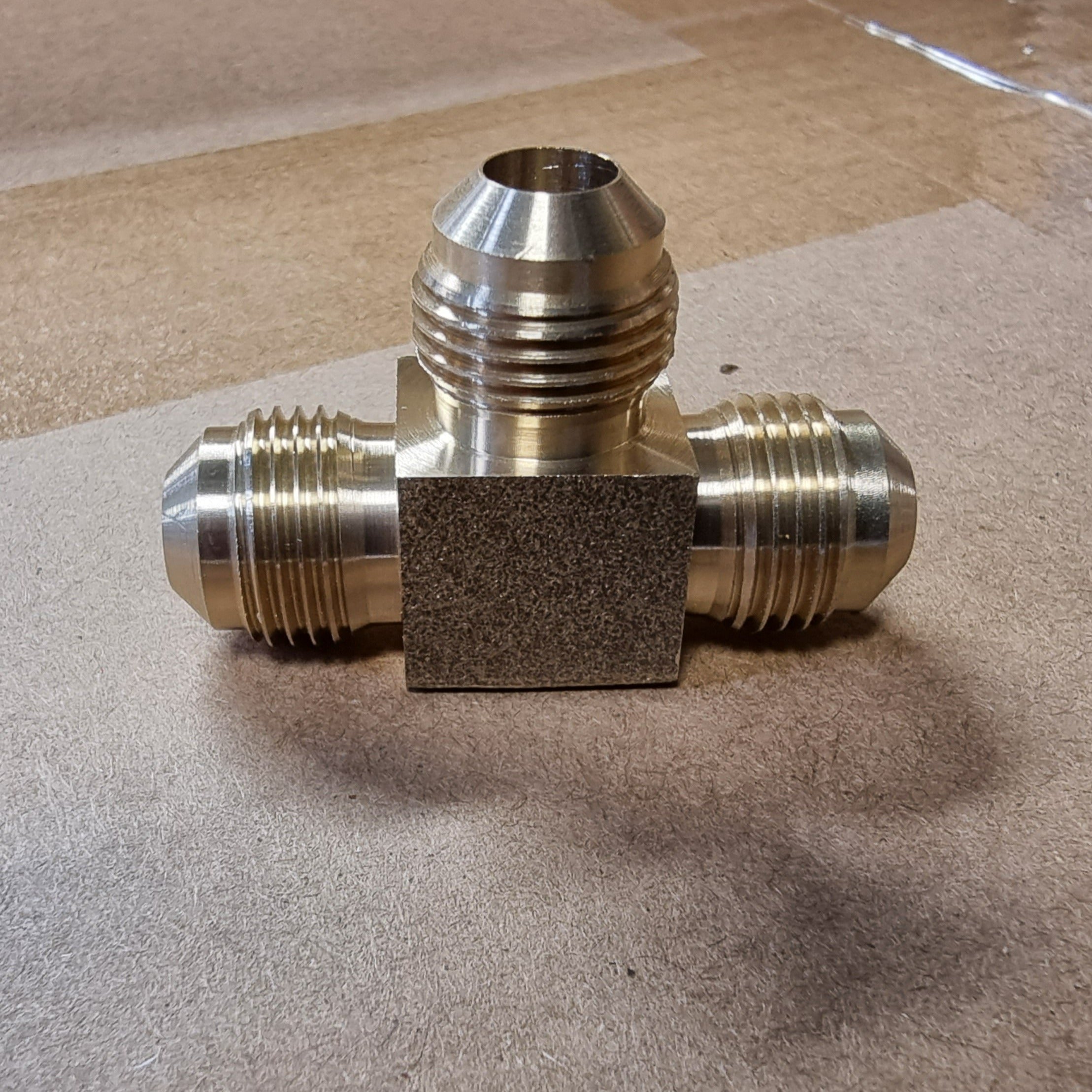 3/8" x 3/8" x 3/8" Brass Compression Tee