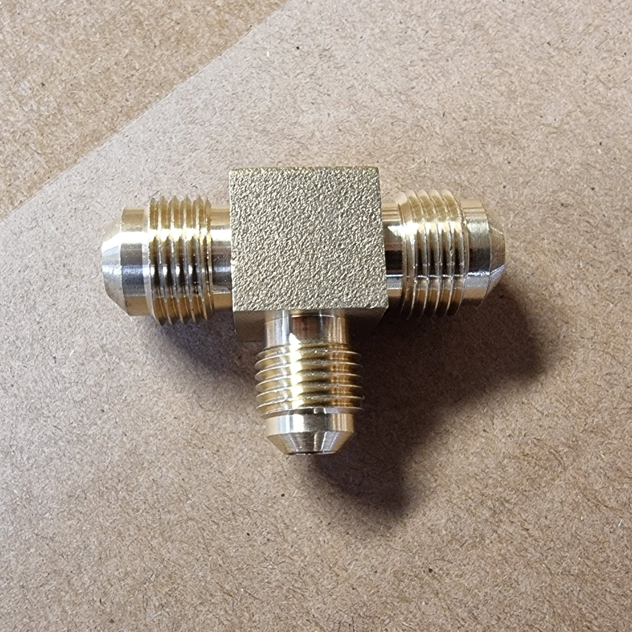 3/8" x 5/16" x 3/8" Brass Compression Tee