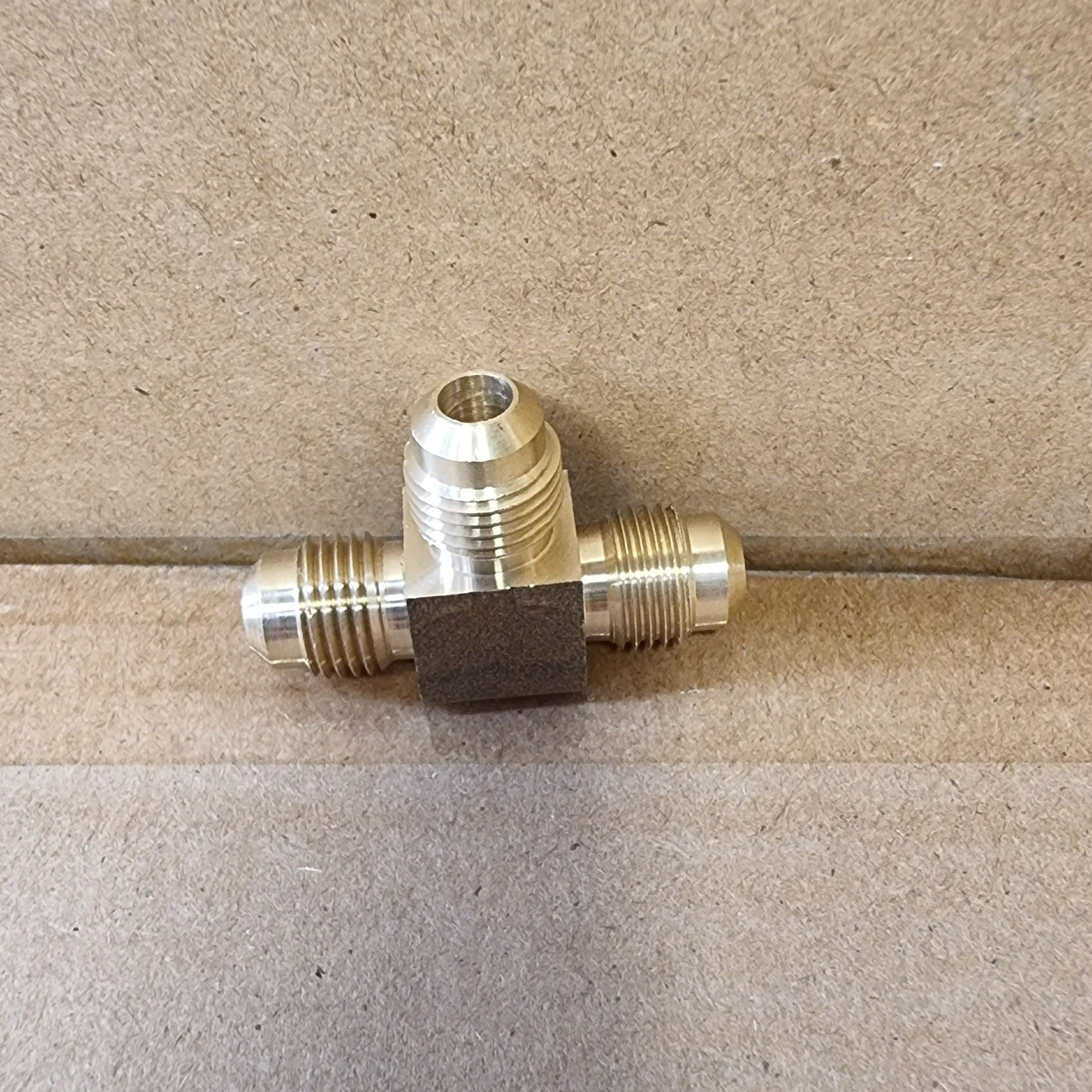 5/16" x 5/16" x 5/16" Brass Compression Tee